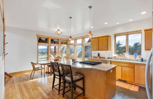 Hamilton Cabina | Lazy Beez Spacious Cabin
