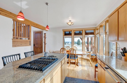 Hamilton Cabina | Lazy Beez Spacious Cabin
