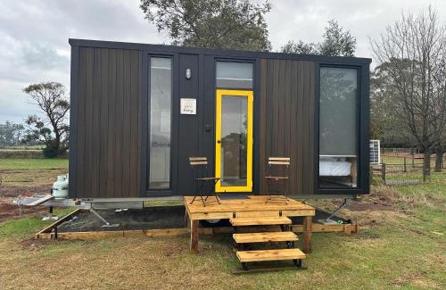 Warragul Casa | Lazy Daisy Farm by Tiny Away