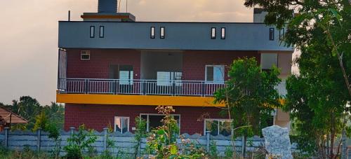 Narasapura Casa | Lazy Daisy Medows