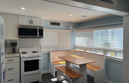 Myrtle Beach Cabaña | Lazy Days Cozy Cottage Ocean Lakes