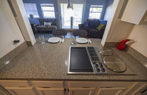 Granbury Casa | Lazy Days Lakefront Retreat Lake Granbury, full home, yard, dock-lift, parking