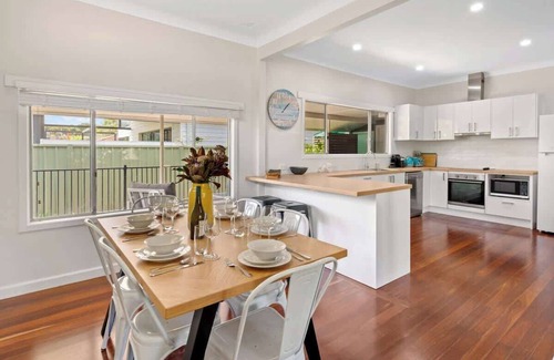 Marybrook Casa | Lazy Days @ the Beach, 100m to beach