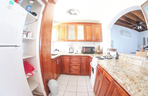 Negril Complejo | Lazy Dayz at Point Village Resort