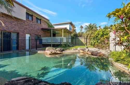 Pottsville Casa | LAZY DAYZ - LOUNGE BY THE POOL