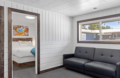 West Yellowstone Hotel | Lazy Duck Inn #18 Two Bedroom/ Kitchen
