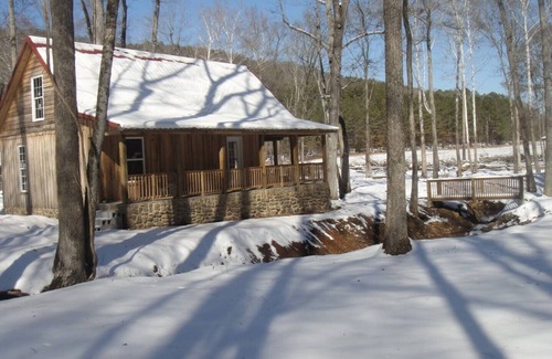 Joppa Casa | Lazy G Cabin #3 Creek Side Cabin