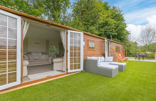 Redruth Casa | Lazy Lodge