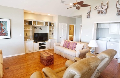 Golden Meadow Casa | Lazy Moose - Island Realty Bayview