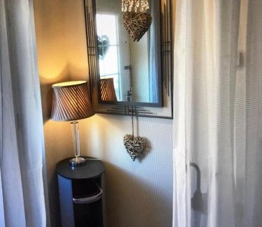 Oakham Casa | Lazy Nest - Sleeps 4 Parking Garden & Hammocks
