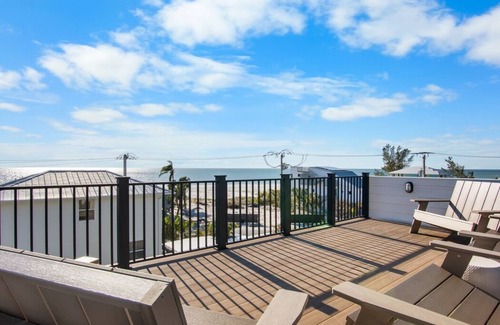 Anna Maria Casa | Lazy River! Mini Golf! Sleeps 16 Anna Maria Island - Nautical Situation