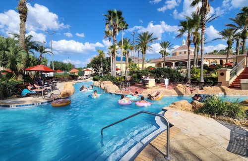 Highlands Reserve Casa | Lazy river resort close to theme parks