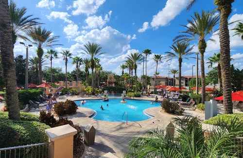 Highlands Reserve Casa | Lazy river resort close to theme parks