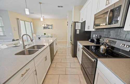 Kissimmee Casa | LBL4837 Summary: tore