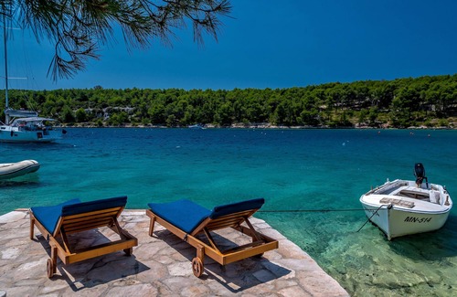 Cove Osibova (Milna) Casa | LCT Villa Mamako ****