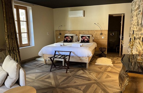 Langeac Hotel | Le 19 - Chapel Room 43m2 | Historic Center | Air Conditioning