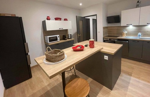 Obernai Apartamento | Le 5-Apartamento-Apartamento-Baño con ducha-Vista al patio