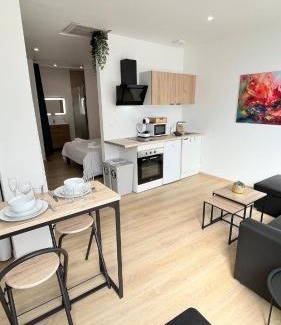 Plantieres Queuleu Apartamento | Le 63 Stras' - Proche Gare et Centre-Ville Metz