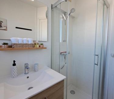 Laval Apartamento | Le 84bis, maison, proche gare, parking, Netflix