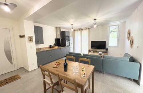 Port-Saint-Louis-du-Rhone Apartamento | Le Balcon du Ponant 2 bedrooms with terrace park view