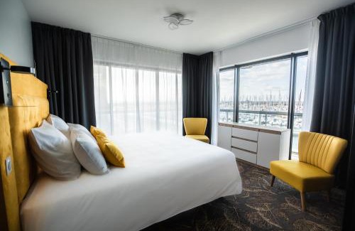 Downtown Apartamento | Le Barracuda & Spa, Centre Port, pieds dans l'eau, vue mer