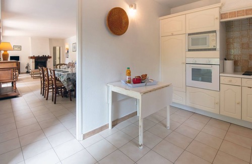 Besse-sur-Issole Casa | Le Bastidon by Interhome