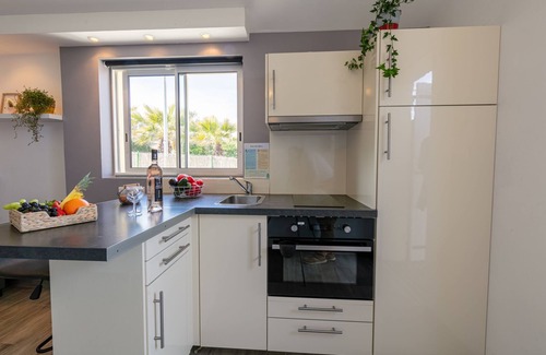 Giens Apartamento | Le Bastidon-Estudio-Confortable-Baño con ducha-Vista al Mar