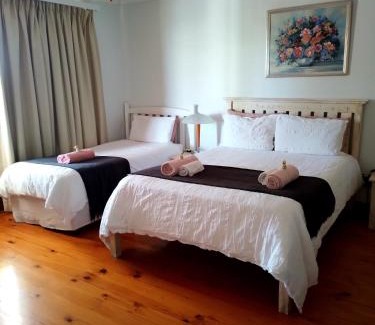 Gordons Bay Central Cabina | Le Bay Lodge