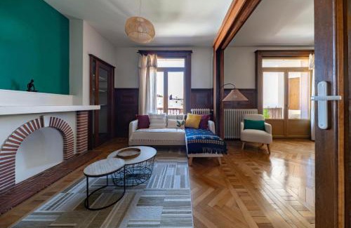 Quartier de France Apartamento | Le Belfort - Grand appartement avec terrasse et parking privé