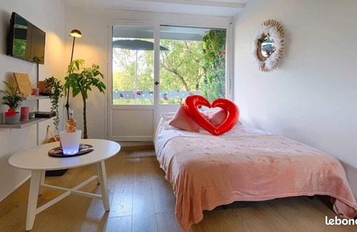 Beaux Arts-Boutonnet Apartamento | Le Bleu Celeste - Montpellier - Jacuzzi privado y piscina comunitaria