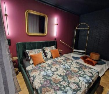 Montauban Apartamento | Le Boudoir D'Olympe Appartement érotico-romantique