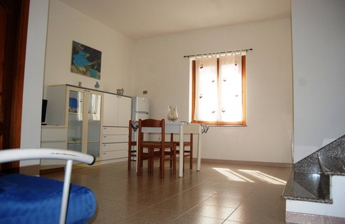 Santa Maria Navarrese Apartamento | Le Bouganville 6, 350 meters from the sea, sleeps 2/3