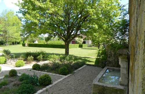 Villedieu-sur-Indre Cama Y Desayuno | Le Bout Du Monde