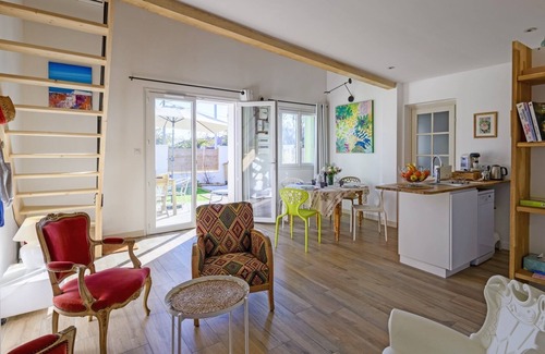 Salin-de-Giraud Casa | Casa-Familiar-Baño Privado-Vista al Jardín