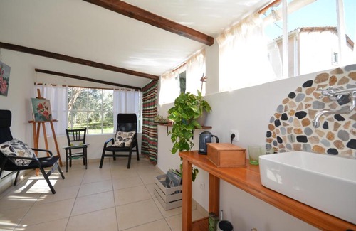 Istres Cama Y Desayuno | le cabanon de l'olivette