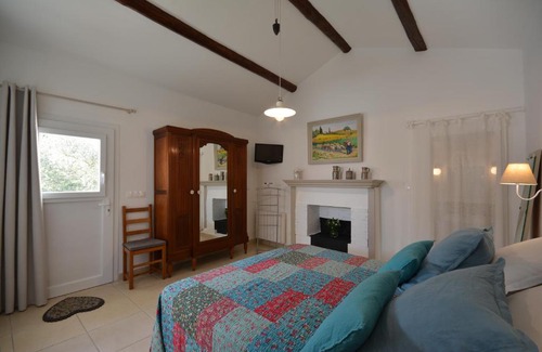 Istres Cama Y Desayuno | le cabanon de l'olivette