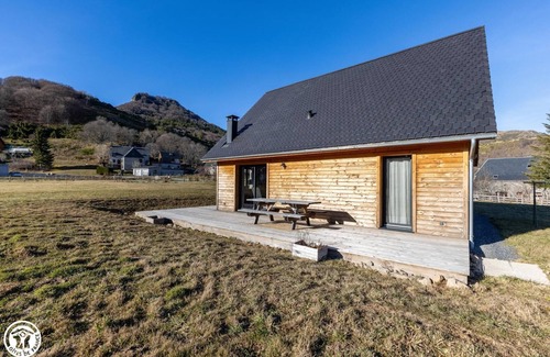 Chambon-sur-Lac Casa | Le Cairn - Chambon SUR LAC
