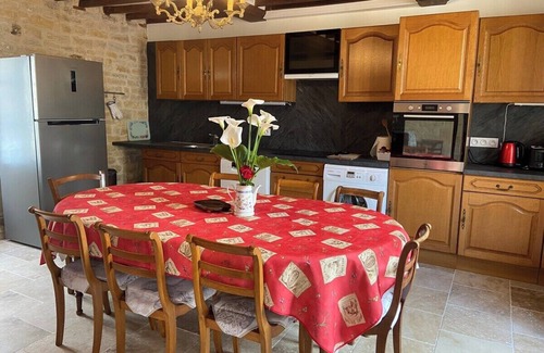 Banville Casa | Le Camp Romain, family home with land