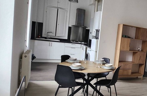 Jurancon Apartamento | Le central, a spacious one-bedroom apartment in the heart of Jurançon