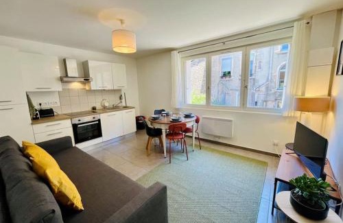 Bourgoin-Jallieu Apartamento | Le central, parking, WIFI
