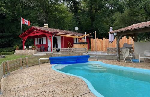Saint-Laurent-des-Hommes Chalet De Esquí | Le chalet Canadien