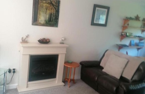 Pembroke Apartamento | Le Chalet - 2 Bedroom Chalet House sleeps 3