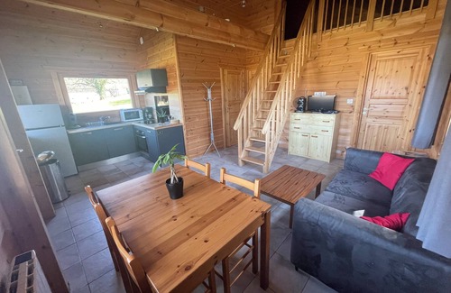 Peyrat-le-Chateau Chalet De Esquí | Le Chalet de Lintignat, 2 steps from Lac de Vassivière. Peace of mind assured.
