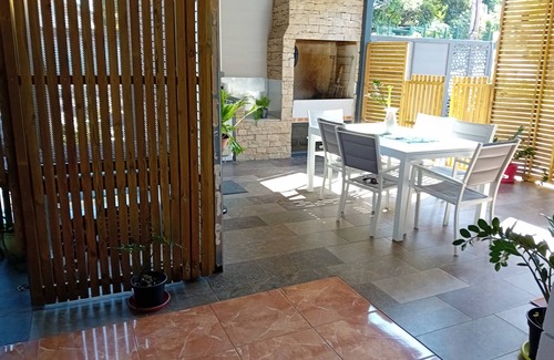 La Riviere Saint-Louis Casa | Le Chapeau de Paille, house with private Jacuzzi, between mountains and sea.