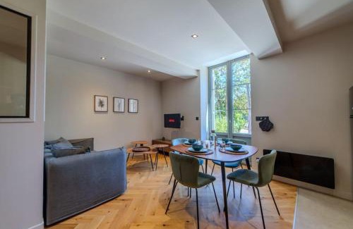 Les Serres - Vivier Apartamento | Le Charmant d'Ecully Logement Unique Avec Jardin à 10 minutes de Lyon