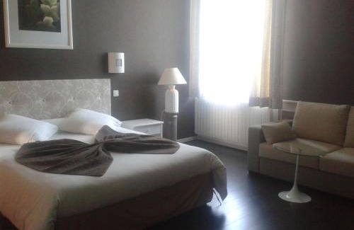 Buchy Cama Y Desayuno | Le Chateau de Buchy