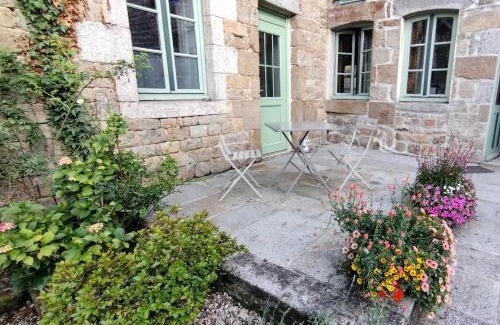 Carrouges Casa | Le cheval blanc