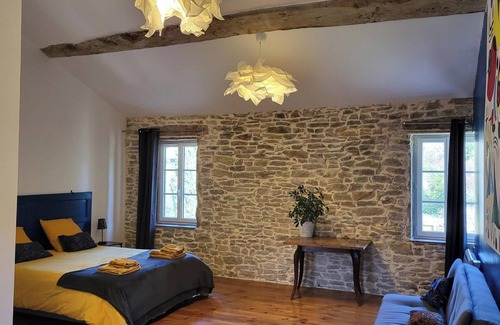 Cremieu Cama Y Desayuno | Le Clos Ayanna