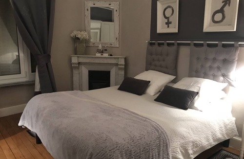 La Tour-du-Pin Cama Y Desayuno | Le Clos De La Tour
