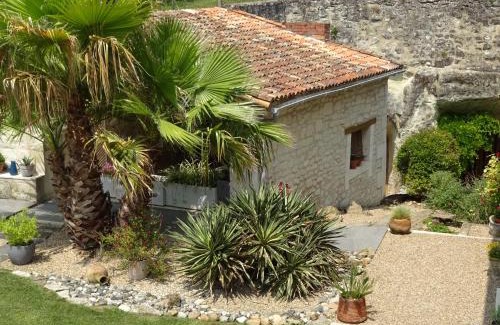 Scorbe-Clairvaux Casa | Le Clos des Champis